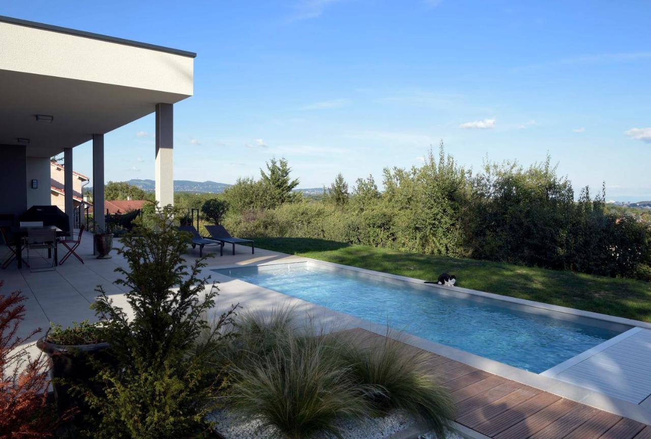 Maison Canopee Saint-Genis-les-Ollieres Bagian luar foto